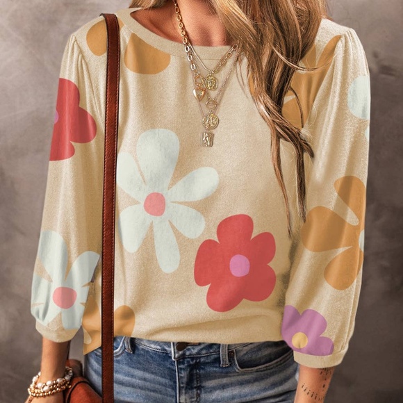 Lovesoft Tops - Lovesoft Cute Apricot Flower Print Bracelet Sleeve Top